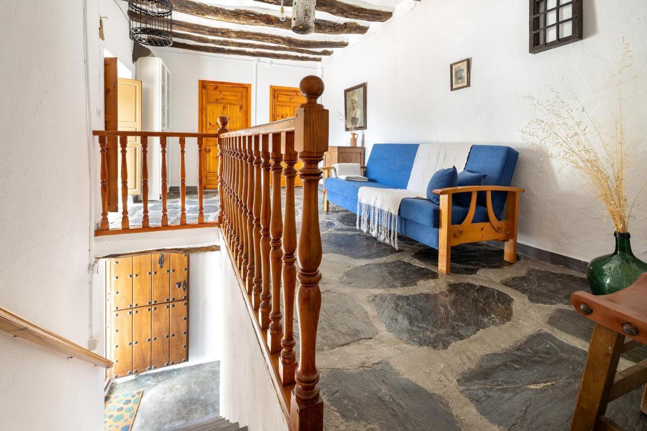 Casa Rural El Fuerte De Atabuey Trevelez Exterior photo